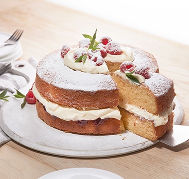 Simple Raspberry Victoria Sponge | Steam Recipes